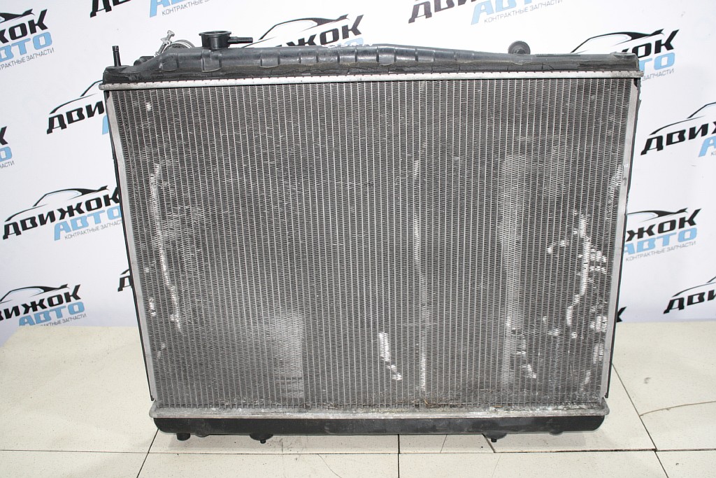 Радиатор охлаждения двигателя NISSAN ALWE50 Контрактная
