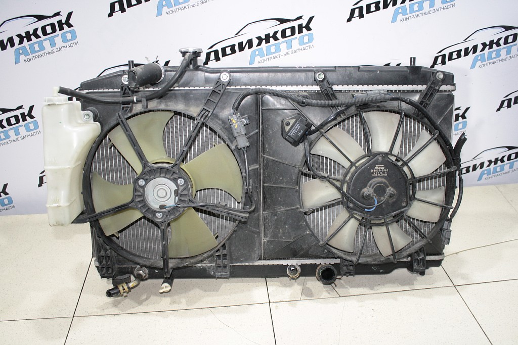 Радиатор охлаждения двигателя HONDA GJ1 Контрактная
